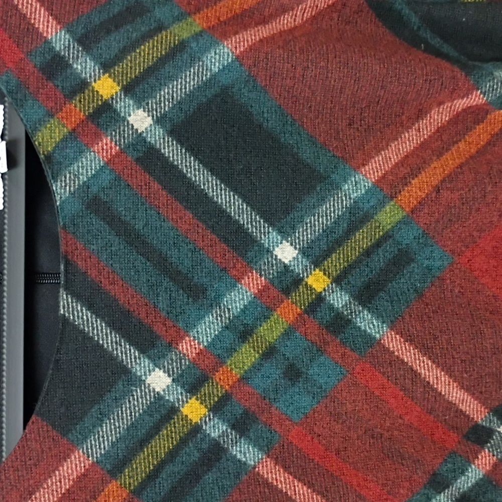 Plaid A-Line Dress.New Condition.Size 6 - Picture 6 of 6